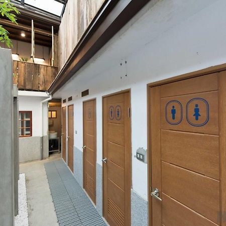 158 Hostel Tainan Exterior photo