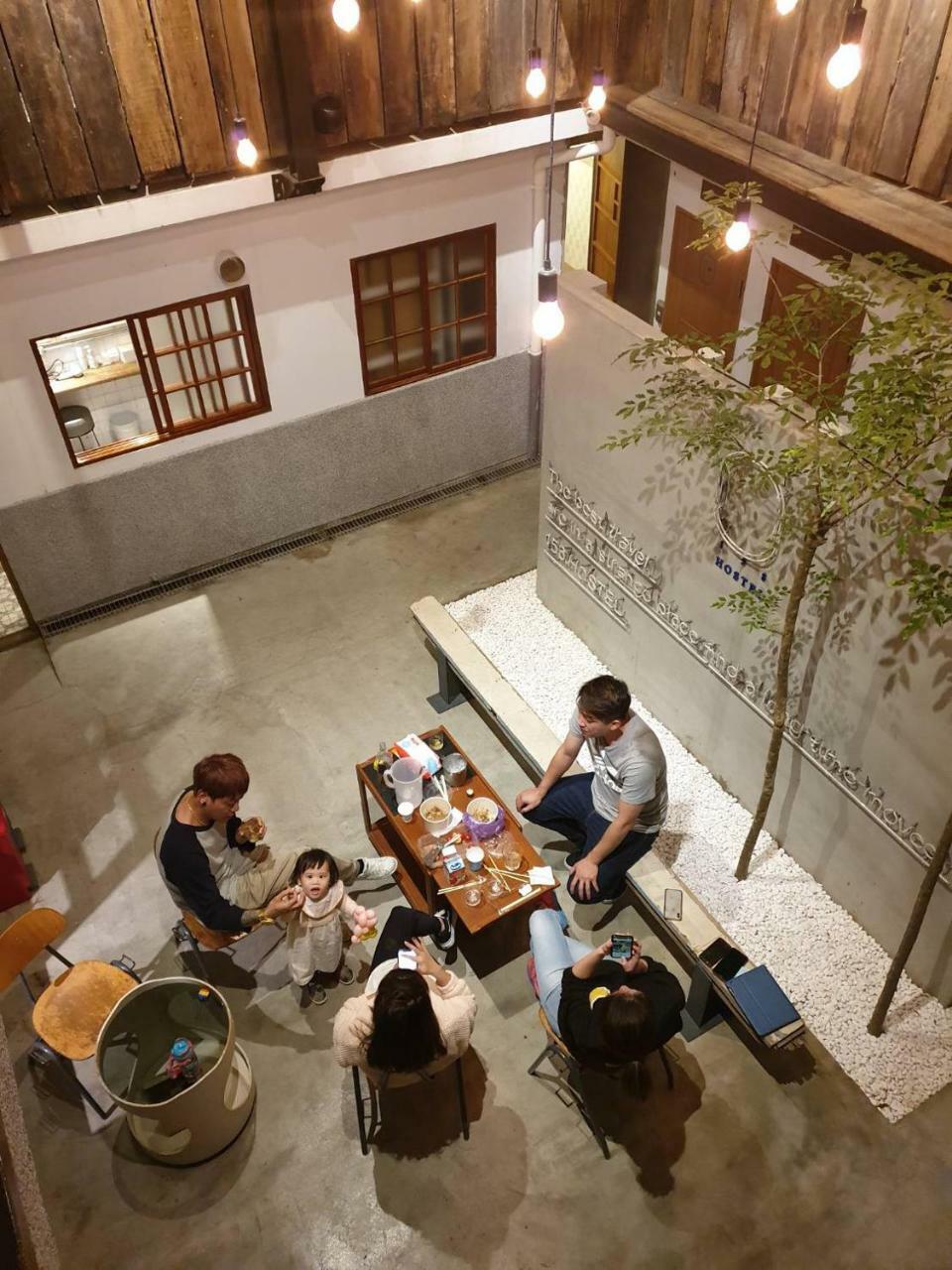 158 Hostel Tainan Exterior photo